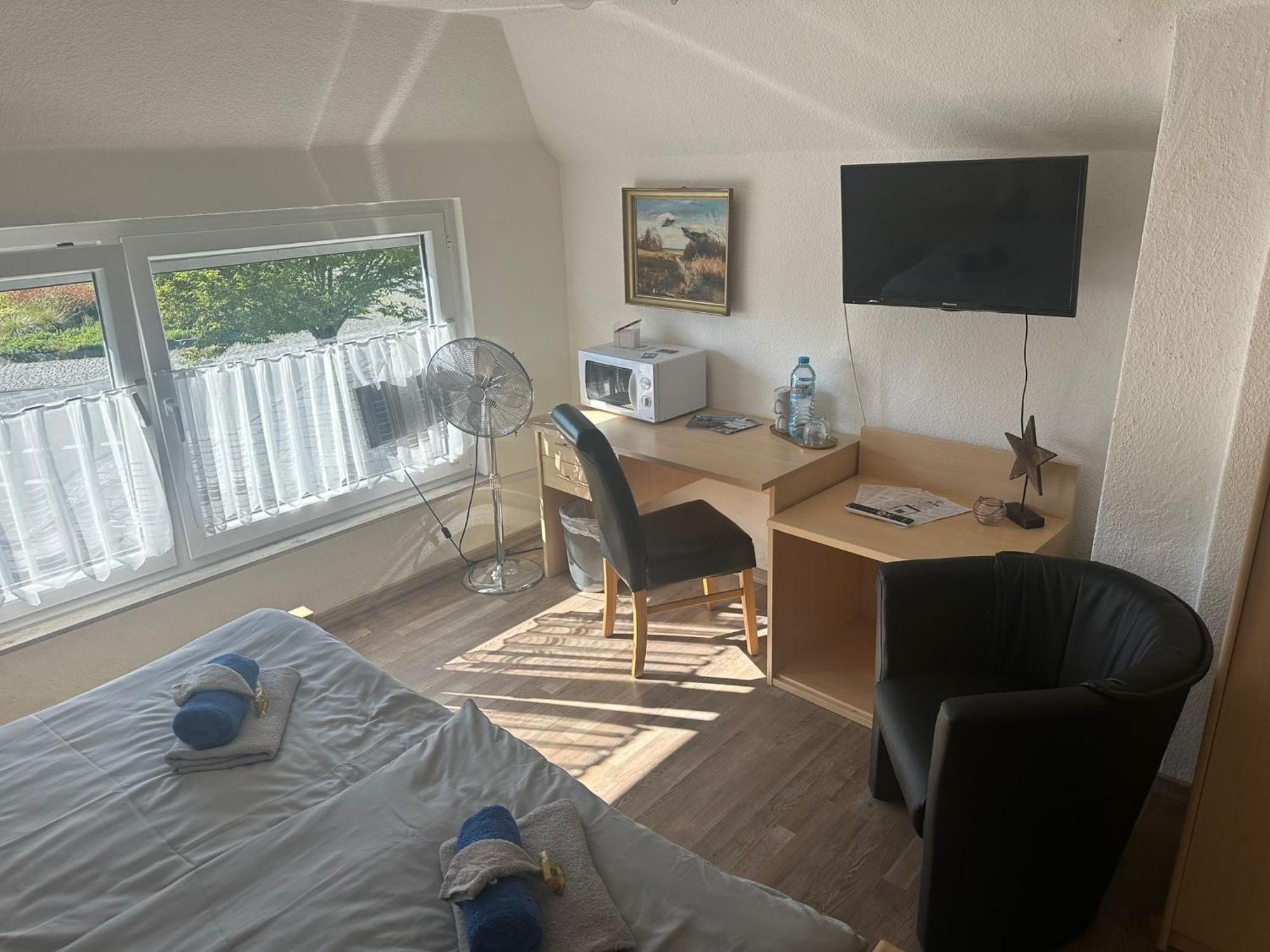 Zentrale Doppelbettzimmer Nordenham Exterior photo