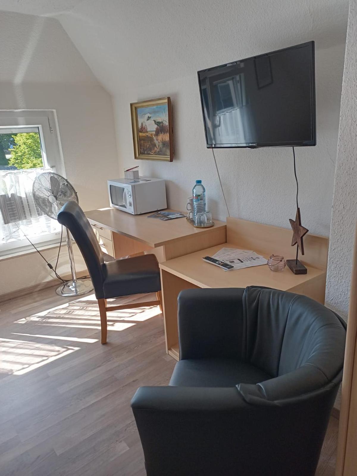 Zentrale Doppelbettzimmer Nordenham Exterior photo